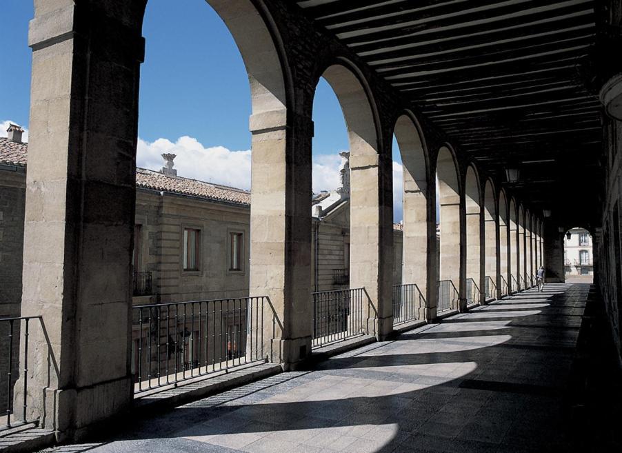 La Casa De Los Arquillos Vitoria-Gasteiz Exteriör bild